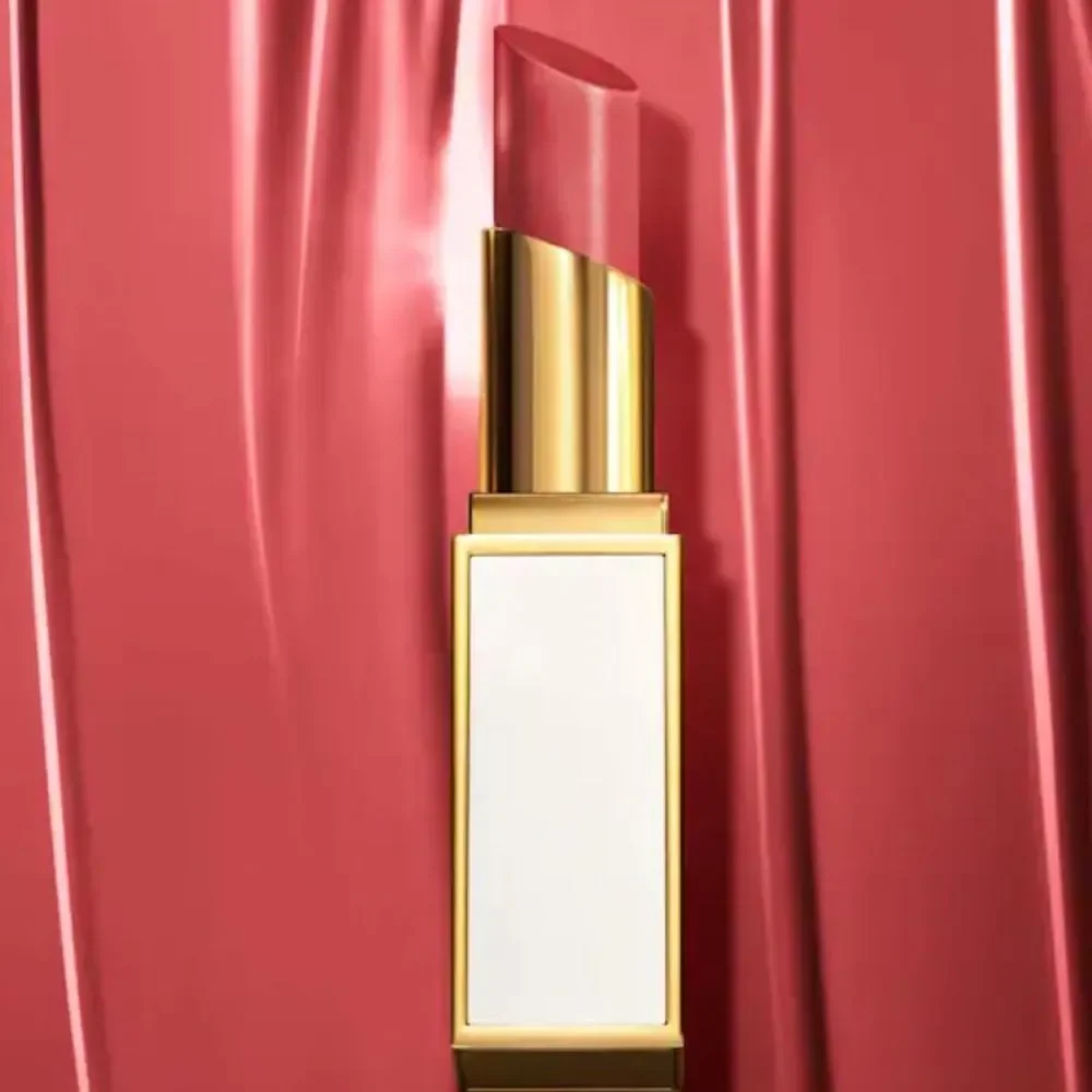 TOM FORD Ultra Shine Lipstick Color with Glossy Effect
